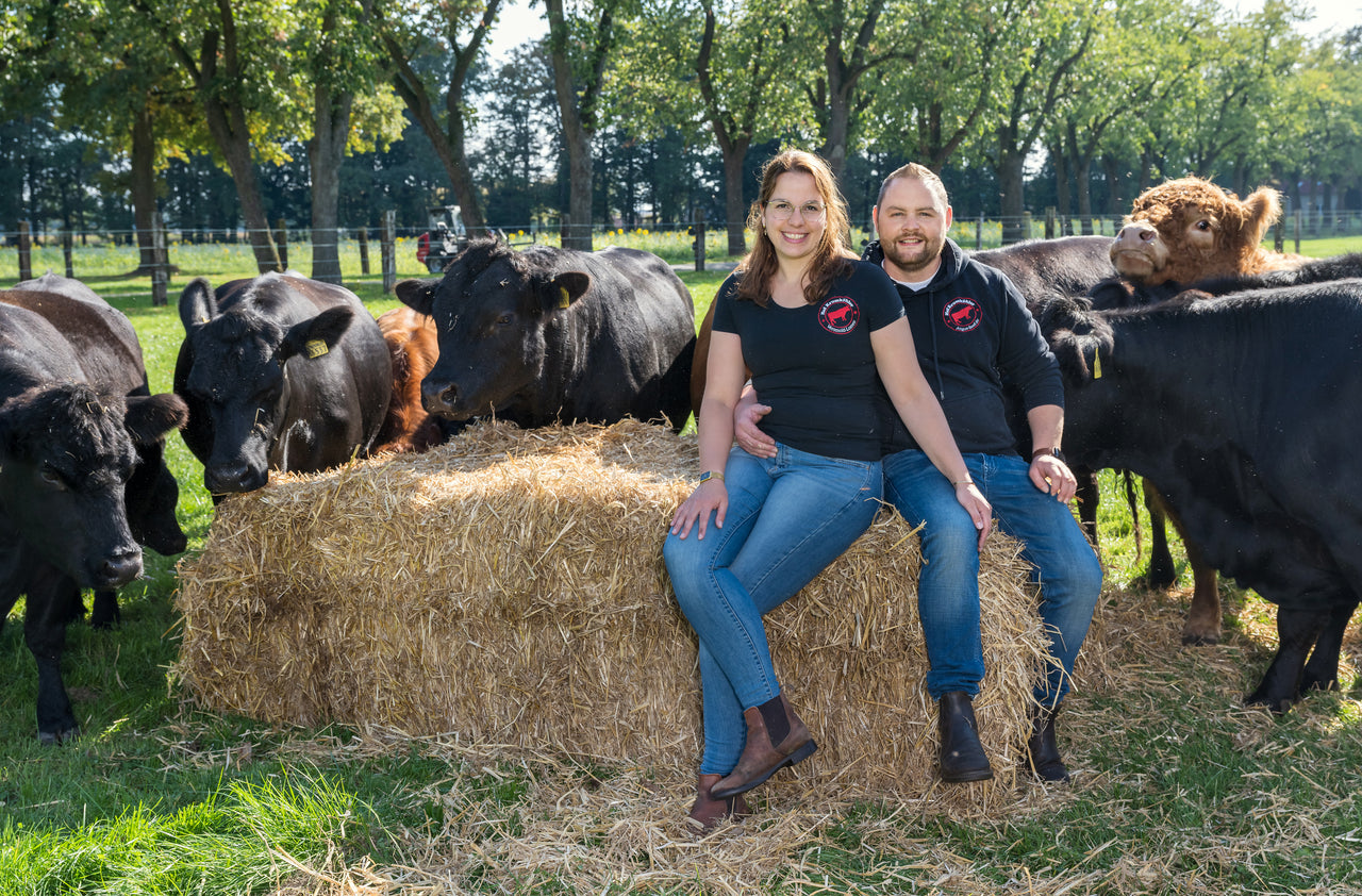 Karin und Ulli mit ihrer Herde